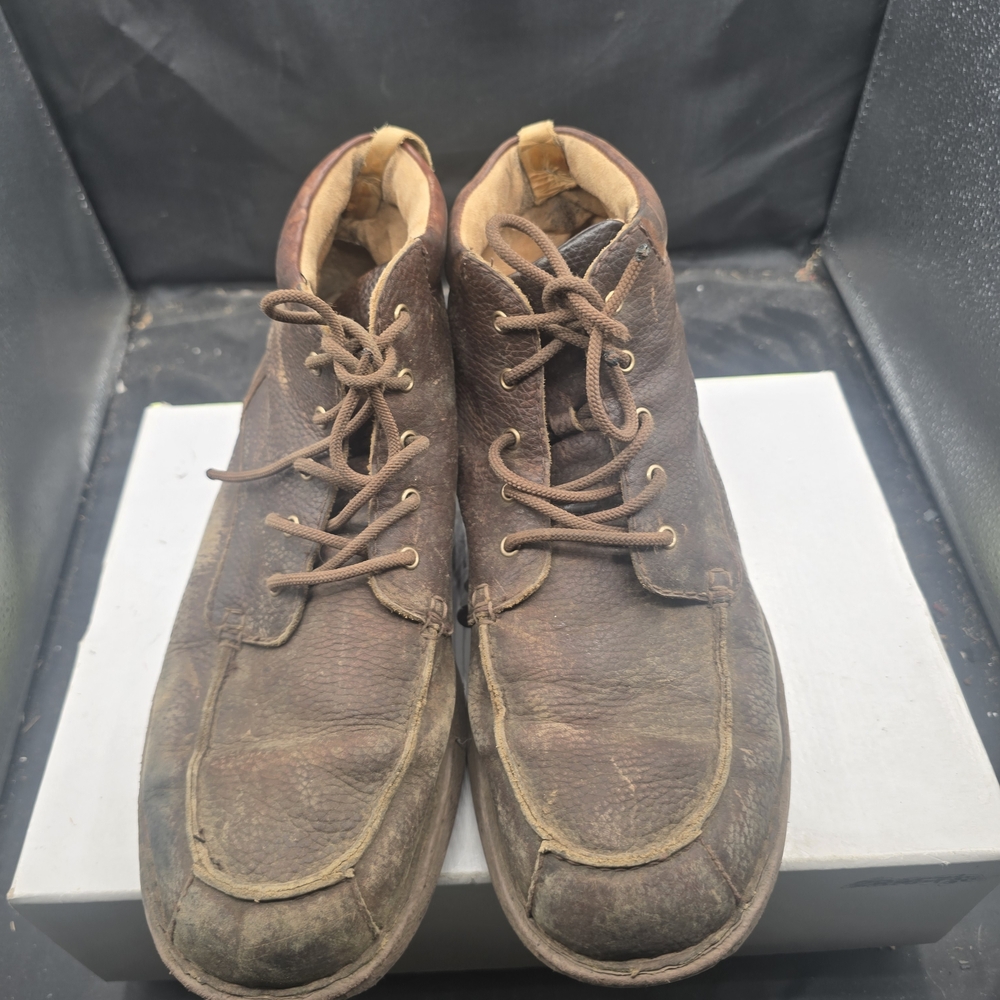 Justin‎ Boots Distressed Brown Chukka Boots